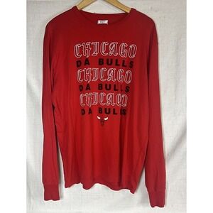 NBA Chicago Da Bulls Mens T-Shirt Long Sleeve w/ Logo Size Medium Red